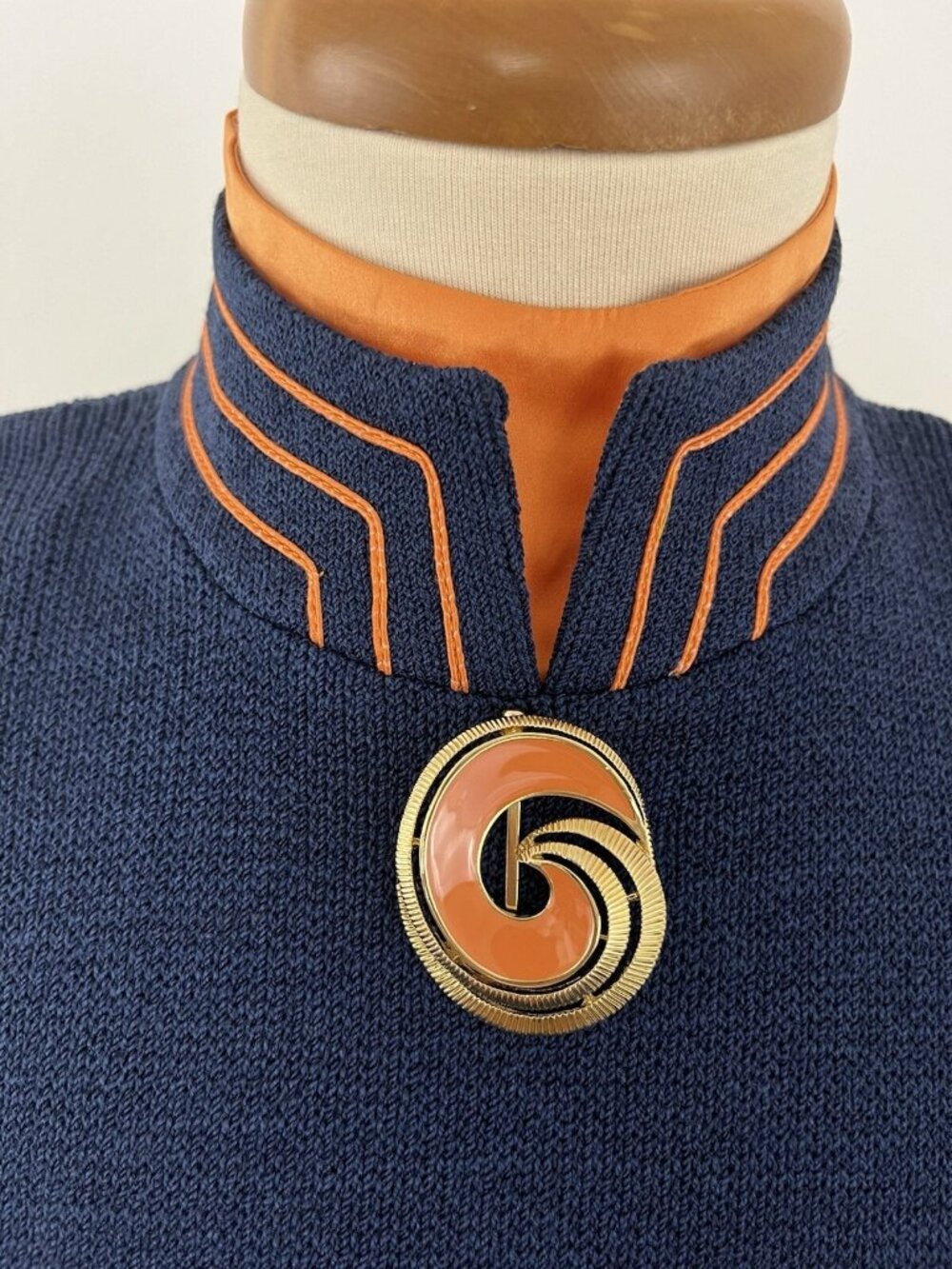 St. John Santana Knit Sweater Dress Women's 6 Blue Orange Trim Pin Accent - Picture 3 of 11